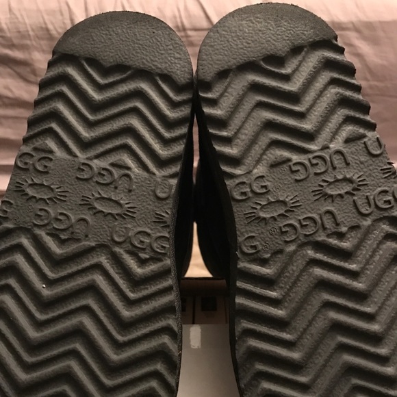 Ugg Payton zipper boot girls size 2 black - Picture 5 of 6